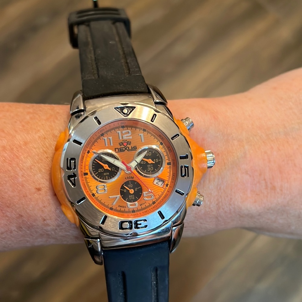 Nexus D7267-10B watch retails for $395 Swiss Movt